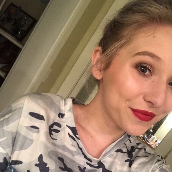 Meet your Posher, Connor - Picture 3 of 4